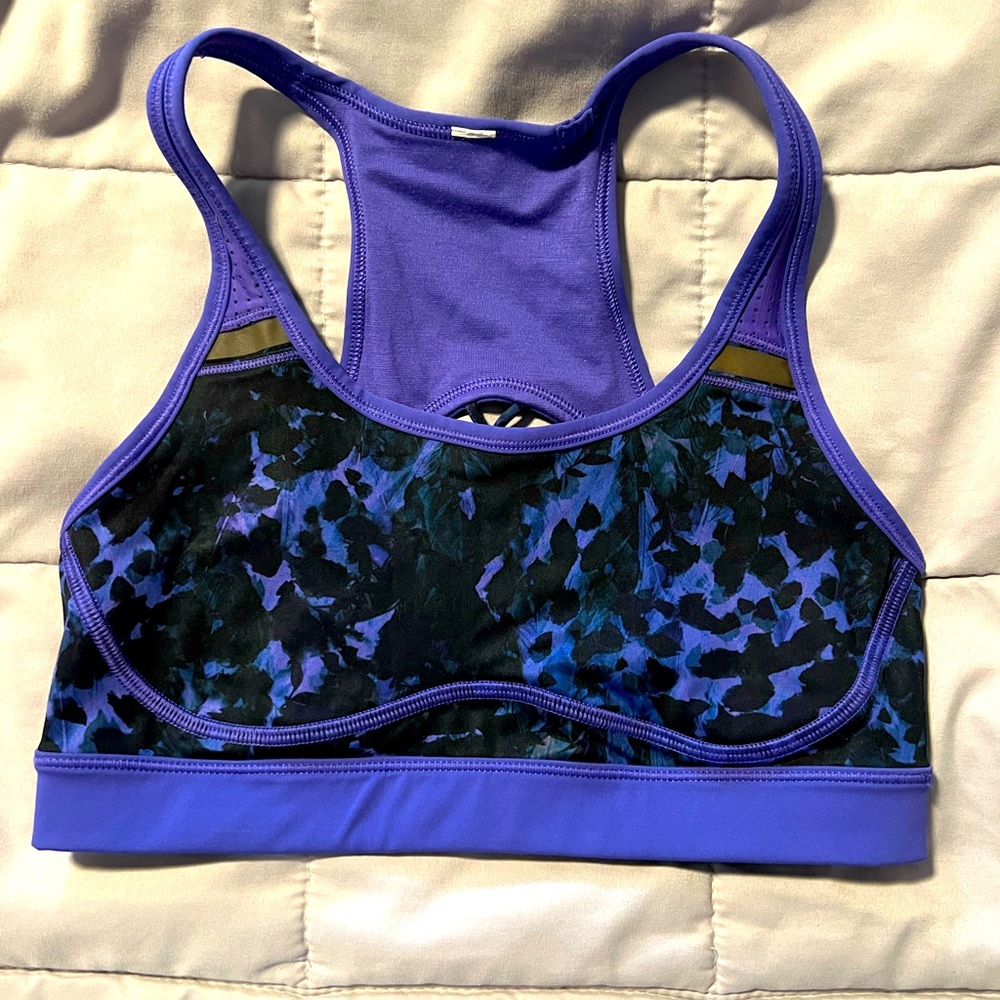 EUC worn twice☀️ Lululemon size 6🌼 my weight gain is your benefit 😂 lol